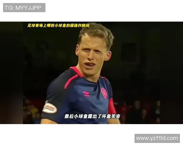 足球明星意外掉鞋瞬间高清图片大集合让你感受赛场的精彩与幽默